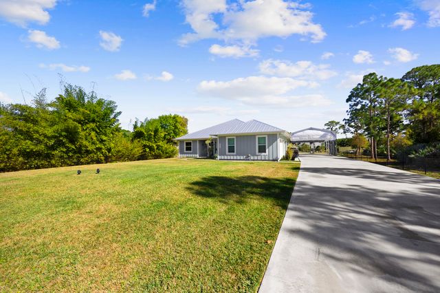 5458 Silver Oak Drive, Fort Pierce, FL 34982