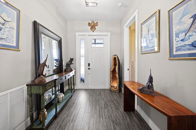 5458 Silver Oak Drive, Fort Pierce, FL 34982