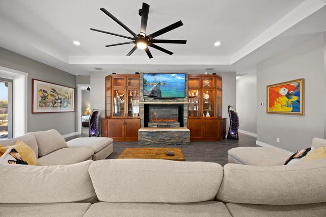 5458 Silver Oak Drive, Fort Pierce, FL 34982