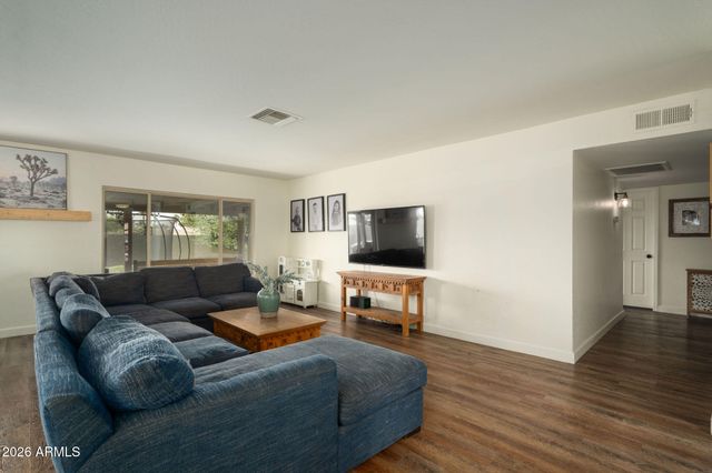 5161 E BECK Lane, Scottsdale, AZ 85254