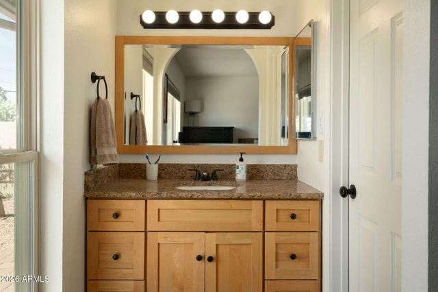 5161 E BECK Lane, Scottsdale, AZ 85254