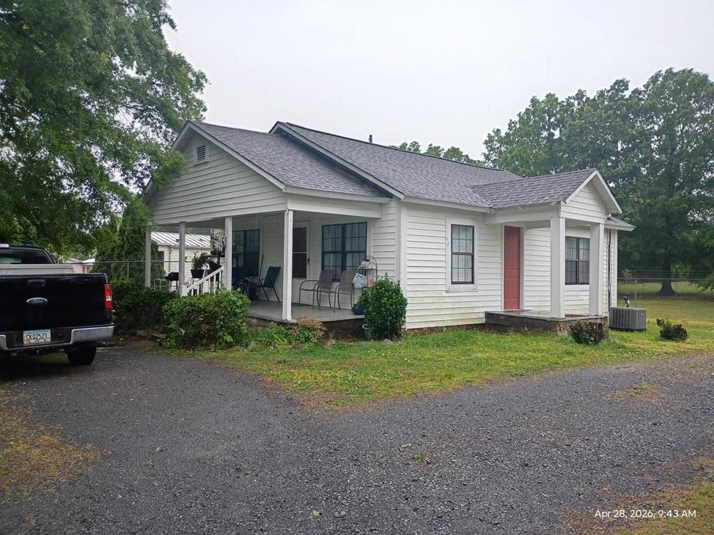 719 N 4th Avenue, Chatsworth, GA 30705