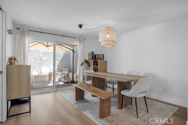 16723 Vanowen Street, Van Nuys (los Angeles), CA 91406