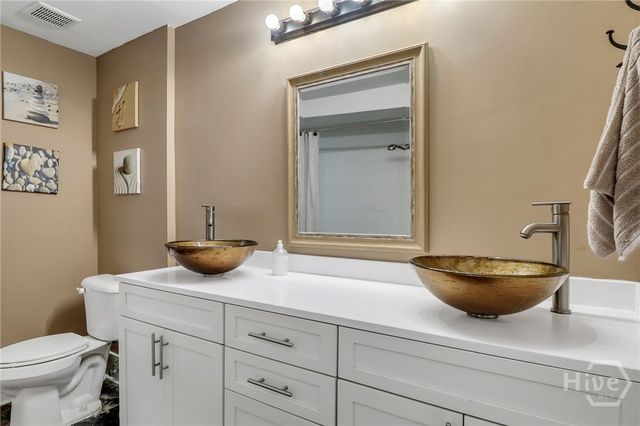 809 E Henry Street, Savannah, GA 31401