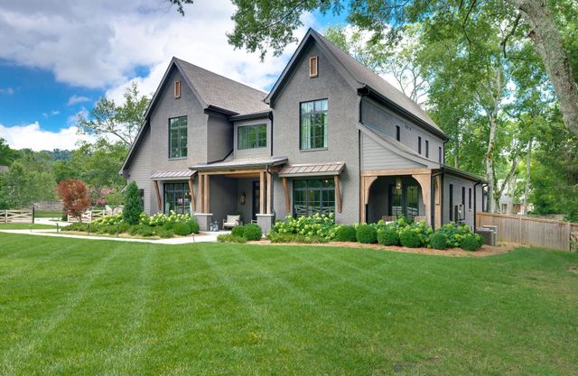 4809 Granny White Pike, Nashville, TN 37220