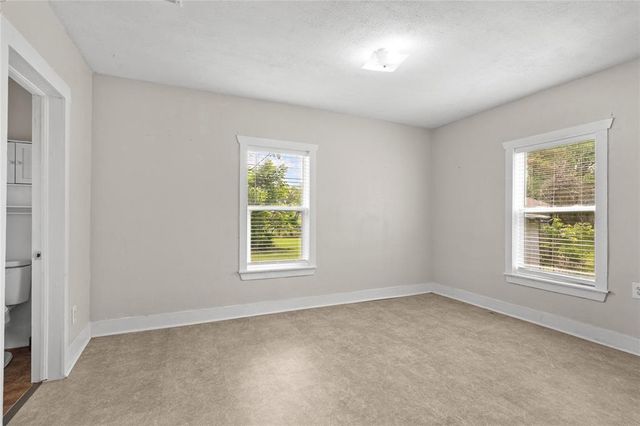7506 2nd Street, Hitchcock, TX 77563