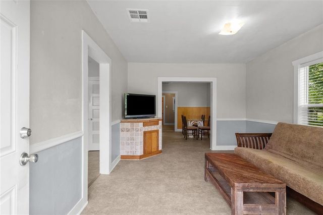 7506 2nd Street, Hitchcock, TX 77563