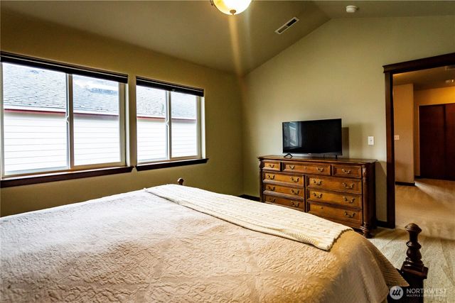 4646 ROCHELLE Street SE, Lacey, WA 98503