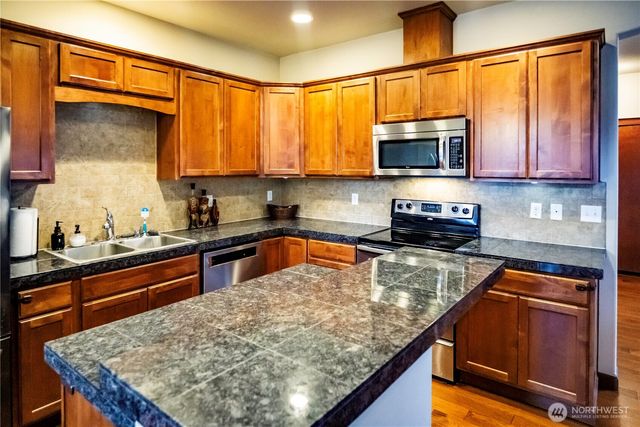 4646 ROCHELLE Street SE, Lacey, WA 98503