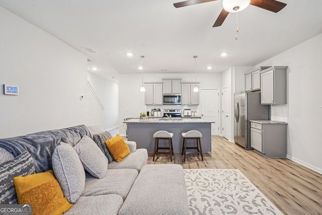 11692 Mendenhall Court, Hampton, GA 30228