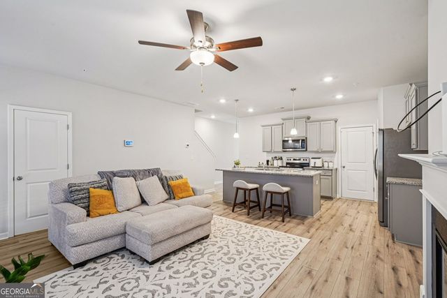 11692 Mendenhall Court, Hampton, GA 30228