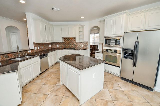 10915 Menaggio Court, Richmond, TX 77406