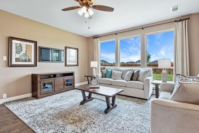 1943 Silverleaf Drive, Glenn Heights, TX 75154
