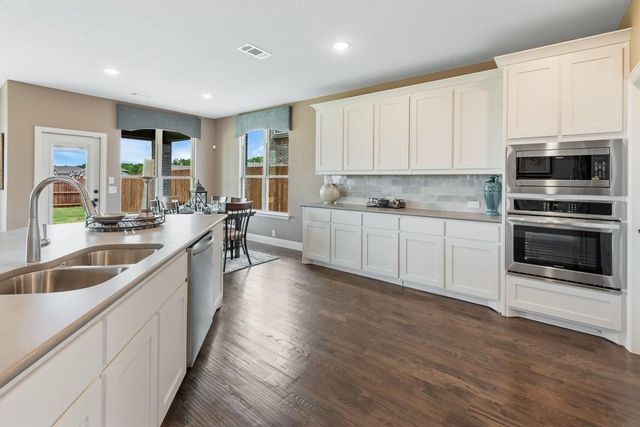 1943 Silverleaf Drive, Glenn Heights, TX 75154