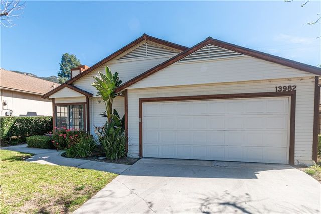 13982 Olive Grove Lane, Sylmar, CA 91342