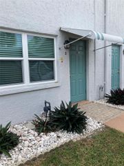 5257 81ST LANE N 6, St Petersburg, FL 33709