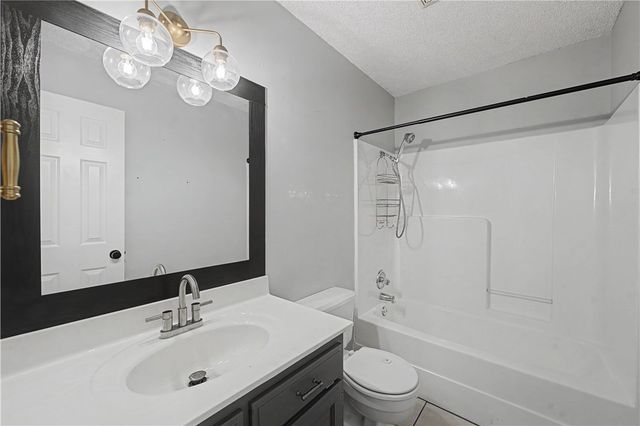 1103 N Flamingo Road, Rogers, AR 72756