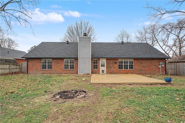 1103 N Flamingo Road, Rogers, AR 72756