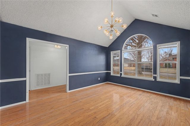 1103 N Flamingo Road, Rogers, AR 72756