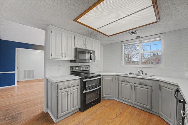 1103 N Flamingo Road, Rogers, AR 72756