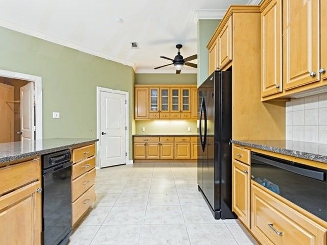 706 Park Place Drive, Athens, TX 75751