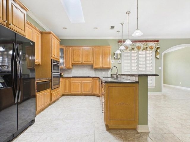 706 Park Place Drive, Athens, TX 75751
