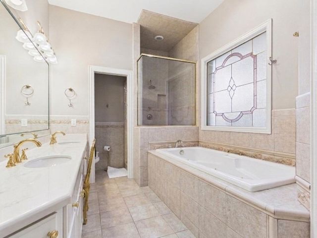 706 Park Place Drive, Athens, TX 75751