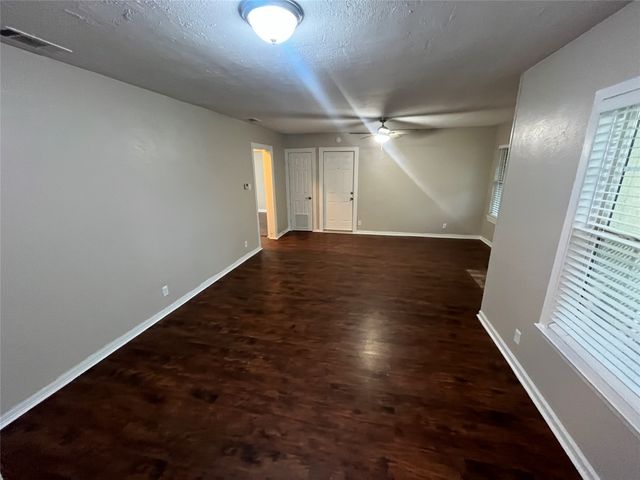 4942 Garland Avenue, Dallas, TX 75223