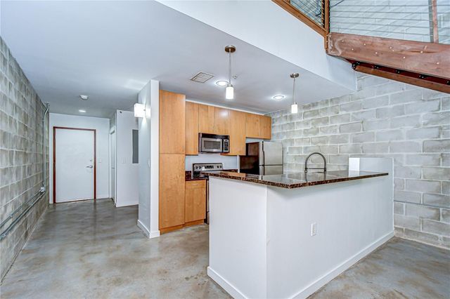 2001 E 2ND AVENUE 12, Tampa, FL 33605