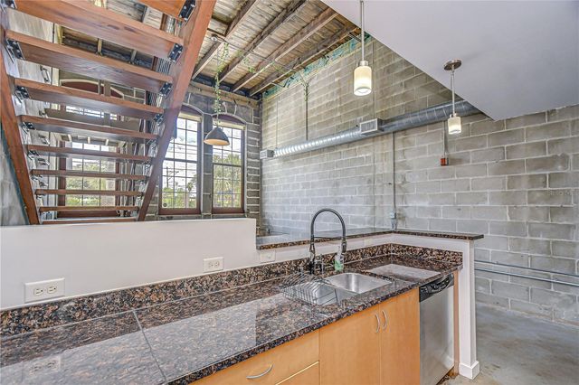 2001 E 2ND AVENUE 12, Tampa, FL 33605