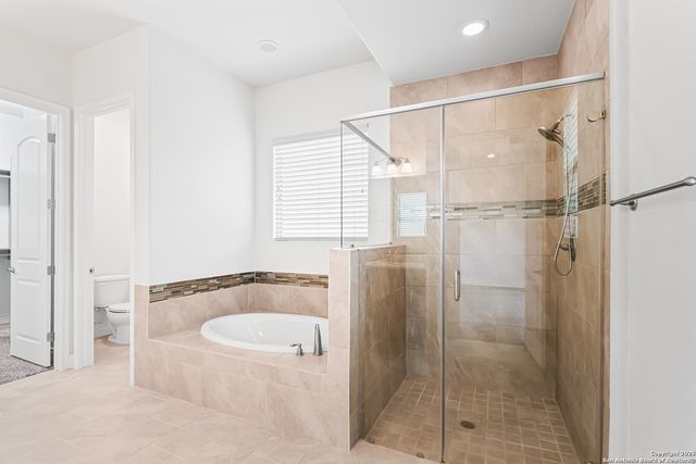 427 Evans Oak, San Antonio, TX 78260