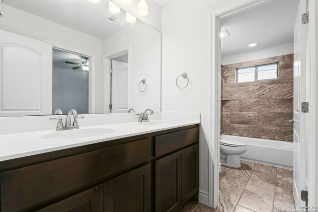 427 Evans Oak, San Antonio, TX 78260