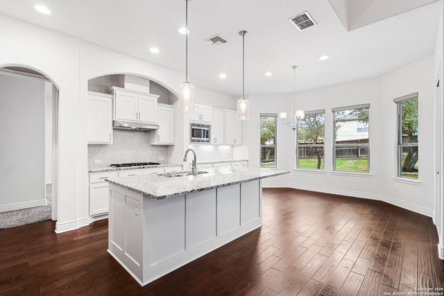 427 Evans Oak, San Antonio, TX 78260