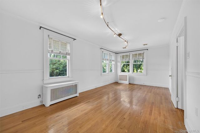 90 Mackey Avenue, Port Washington, NY 11050