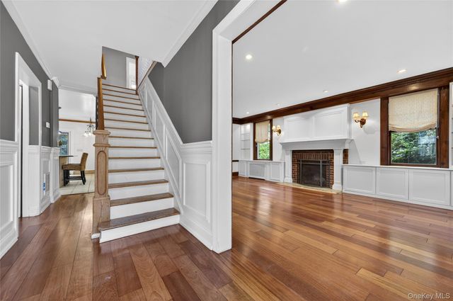 90 Mackey Avenue, Port Washington, NY 11050