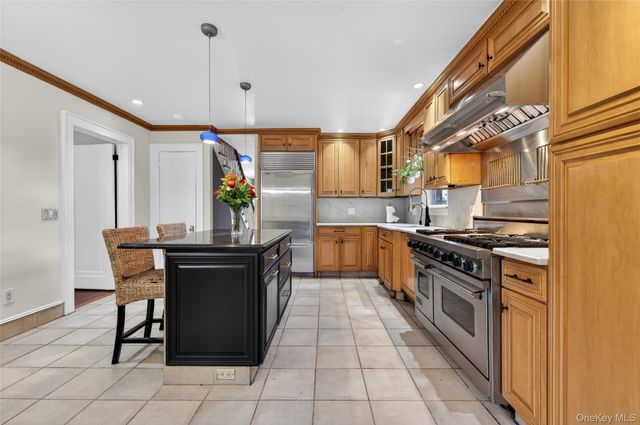 90 Mackey Avenue, Port Washington, NY 11050