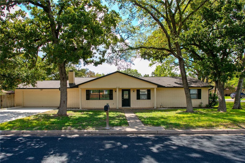 2700 Wilderness Drive S, College Station, TX 77845 — exterior