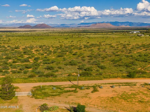 1671 N ARABIAN Lane, Cochise, AZ 85606