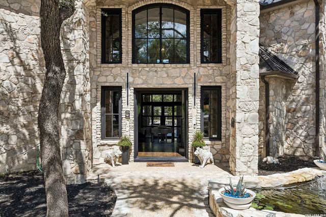 5 Whitechurch Lane, San Antonio, TX 78257