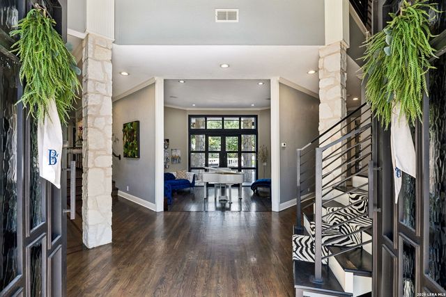 5 Whitechurch Lane, San Antonio, TX 78257