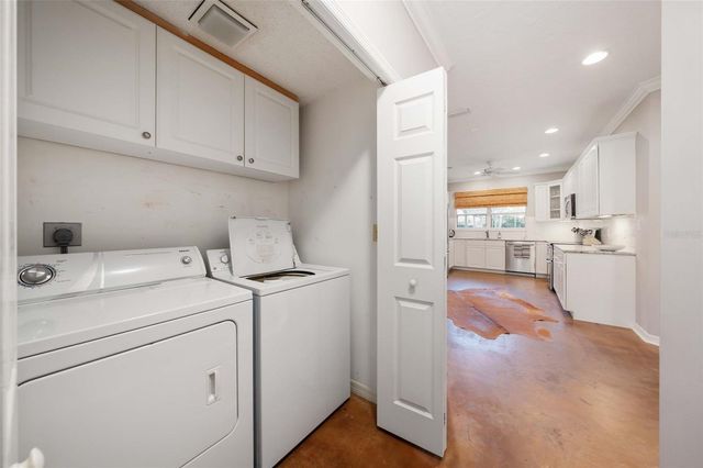 8120 NW 48TH LANE, Ocala, FL 34482