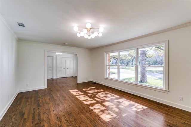 5543 Winston Court, Dallas, TX 75220