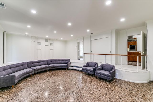5543 Winston Court, Dallas, TX 75220