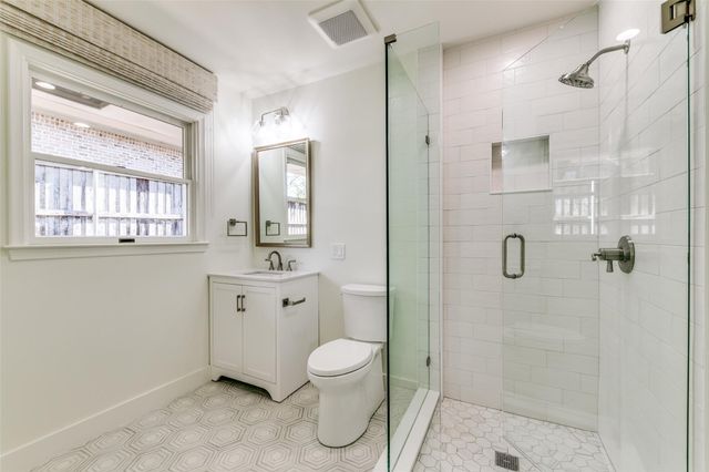 5543 Winston Court, Dallas, TX 75220