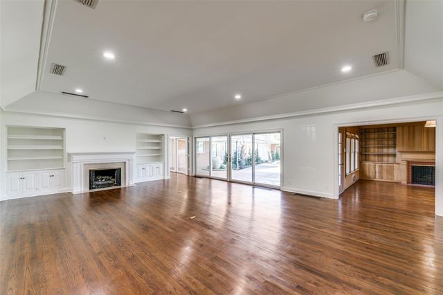 5543 Winston Court, Dallas, TX 75220