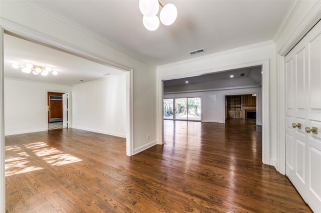 5543 Winston Court, Dallas, TX 75220