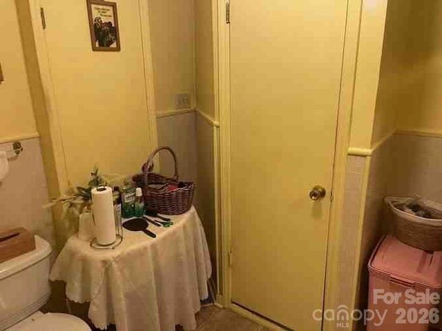 2126 Syracuse Drive, Charlotte, NC 28216