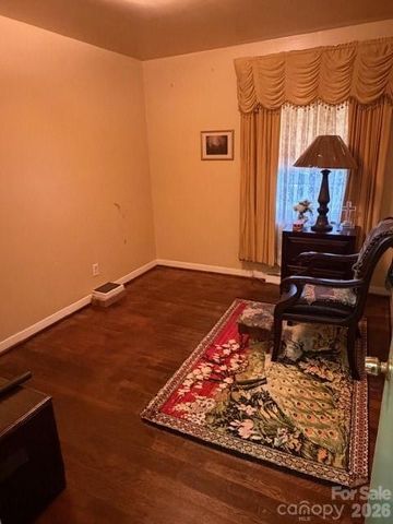 2126 Syracuse Drive, Charlotte, NC 28216