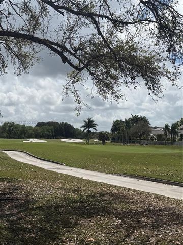 2719 Pinehurst, Weston, FL 33332