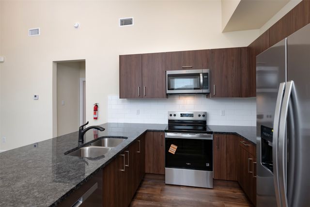 723 Wheatfield Drive, Venus, TX 76084